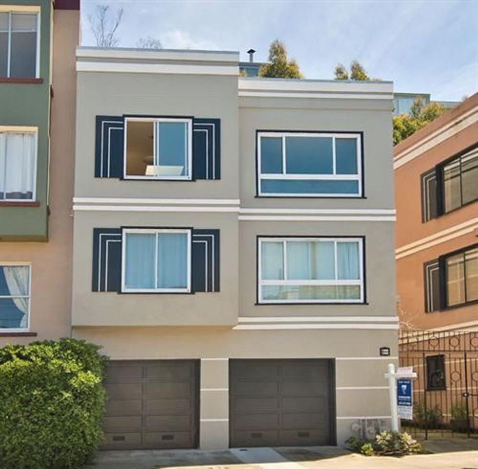 1068 Ashbury St - Photo 2 of 28
