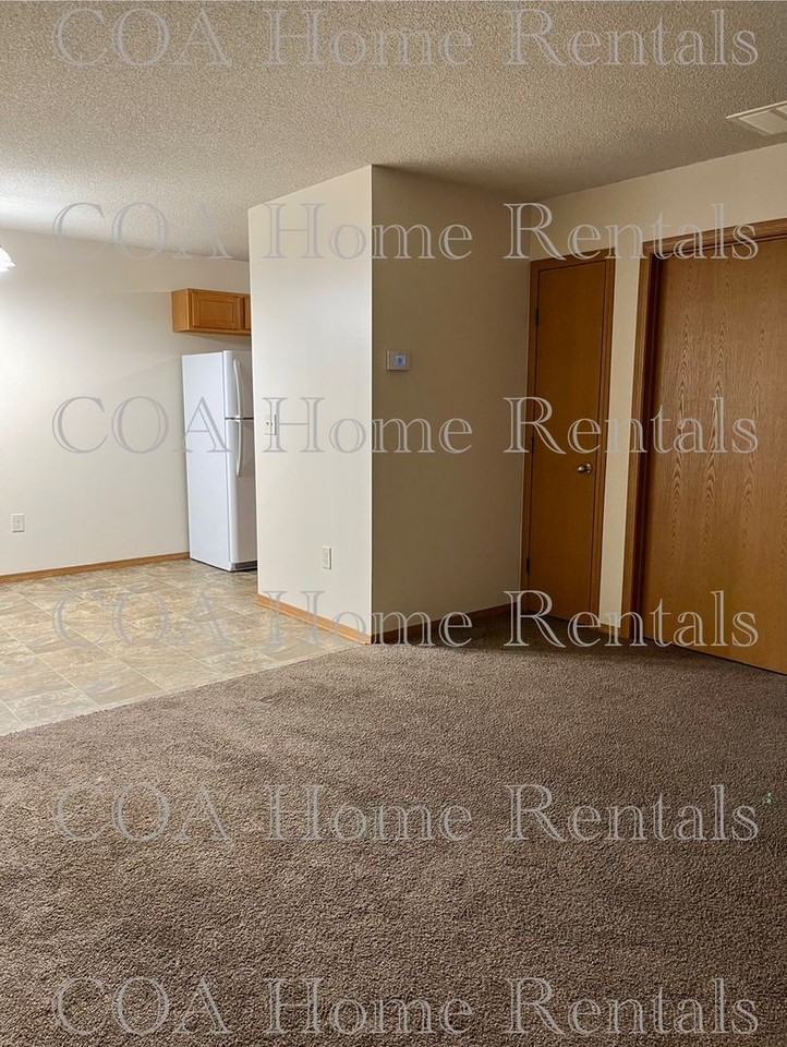 1355 N Cleveland Ave - Photo 2 of 12