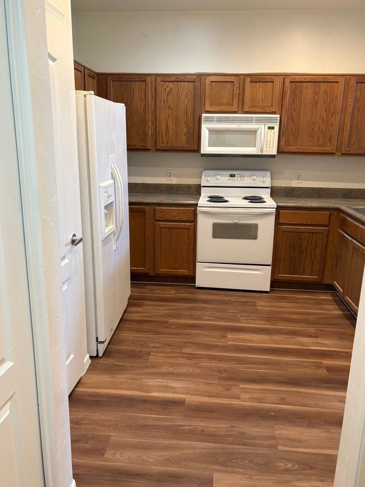 896 W Calle Estrella De Noche - Photo 3 of 25
