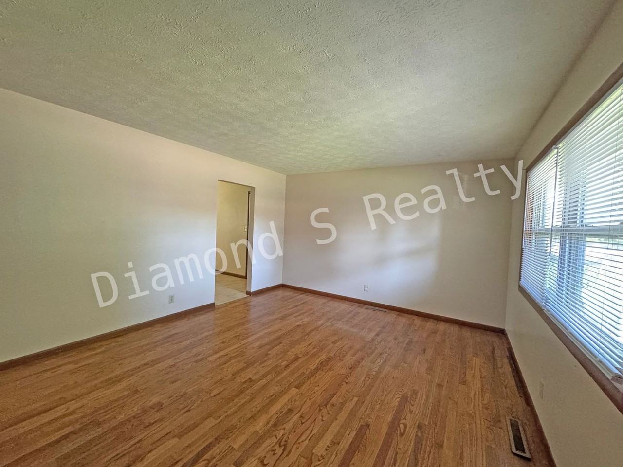 1412 W Berkeley St - Photo 3 of 12