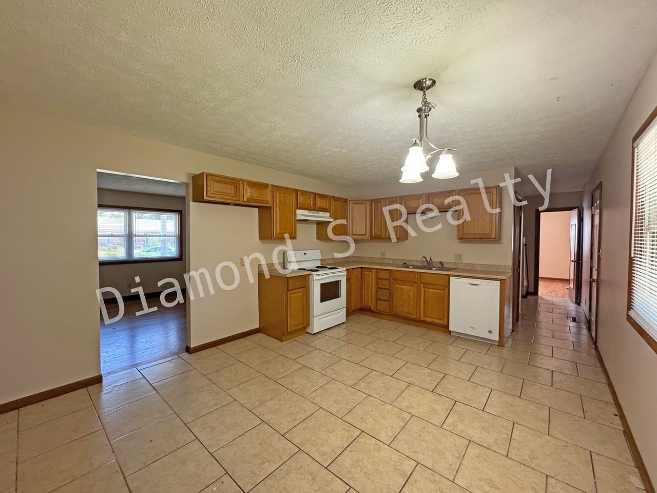 1412 W Berkeley St - Photo 4 of 12