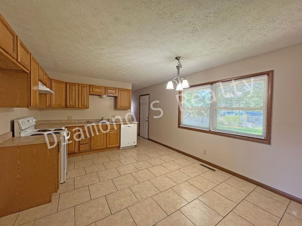 1412 W Berkeley St - Photo 6 of 12