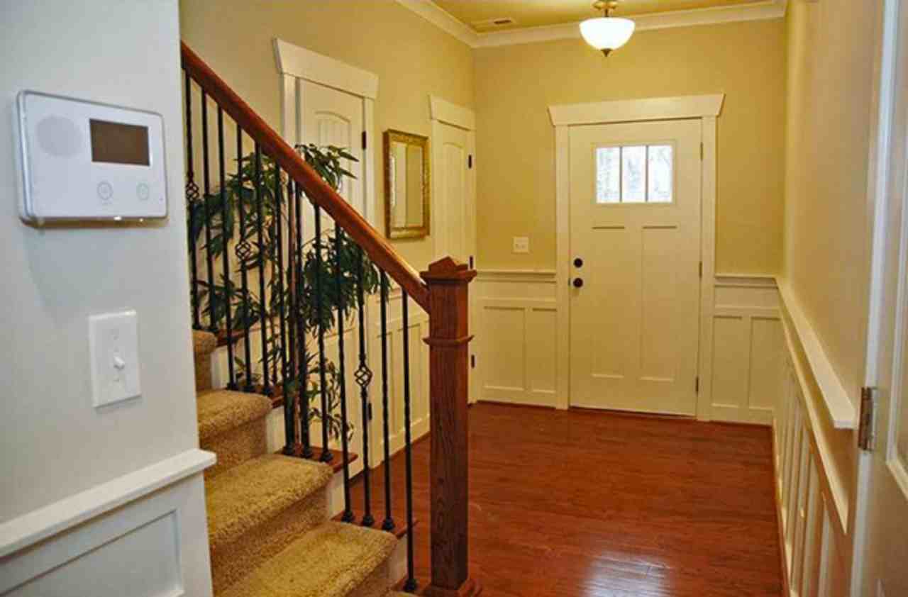 241 Floridays Way - Photo 2 of 19