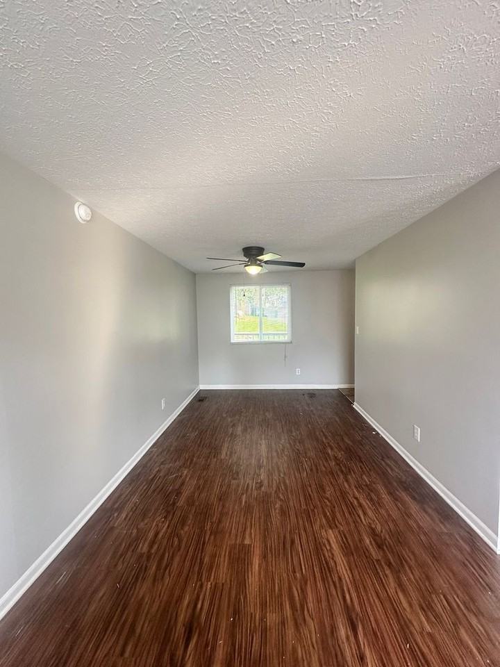 11604 Deham Dr - Photo 3 of 19