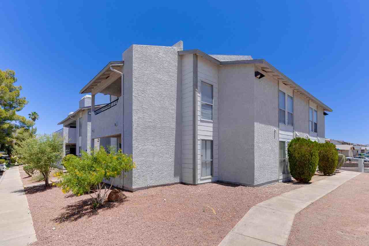 1607 Justin Ct - Photo 2 of 25
