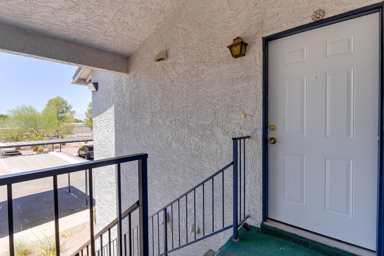 1607 Justin Ct - Photo 5 of 25