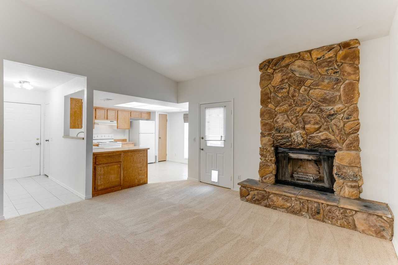 1607 Justin Ct - Photo 6 of 25