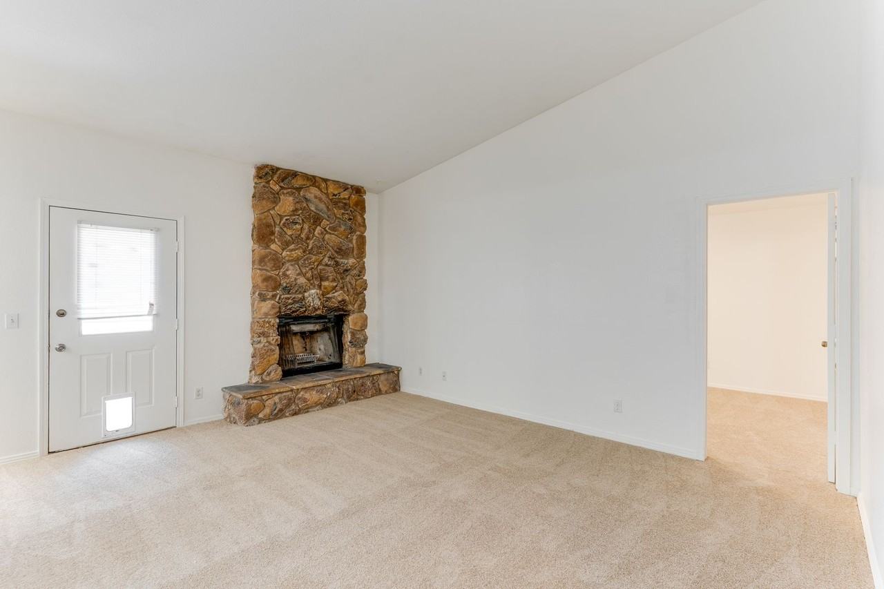 1607 Justin Ct - Photo 7 of 25