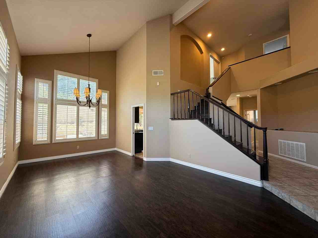 216 Richmond Park Pl - Photo 6 of 50