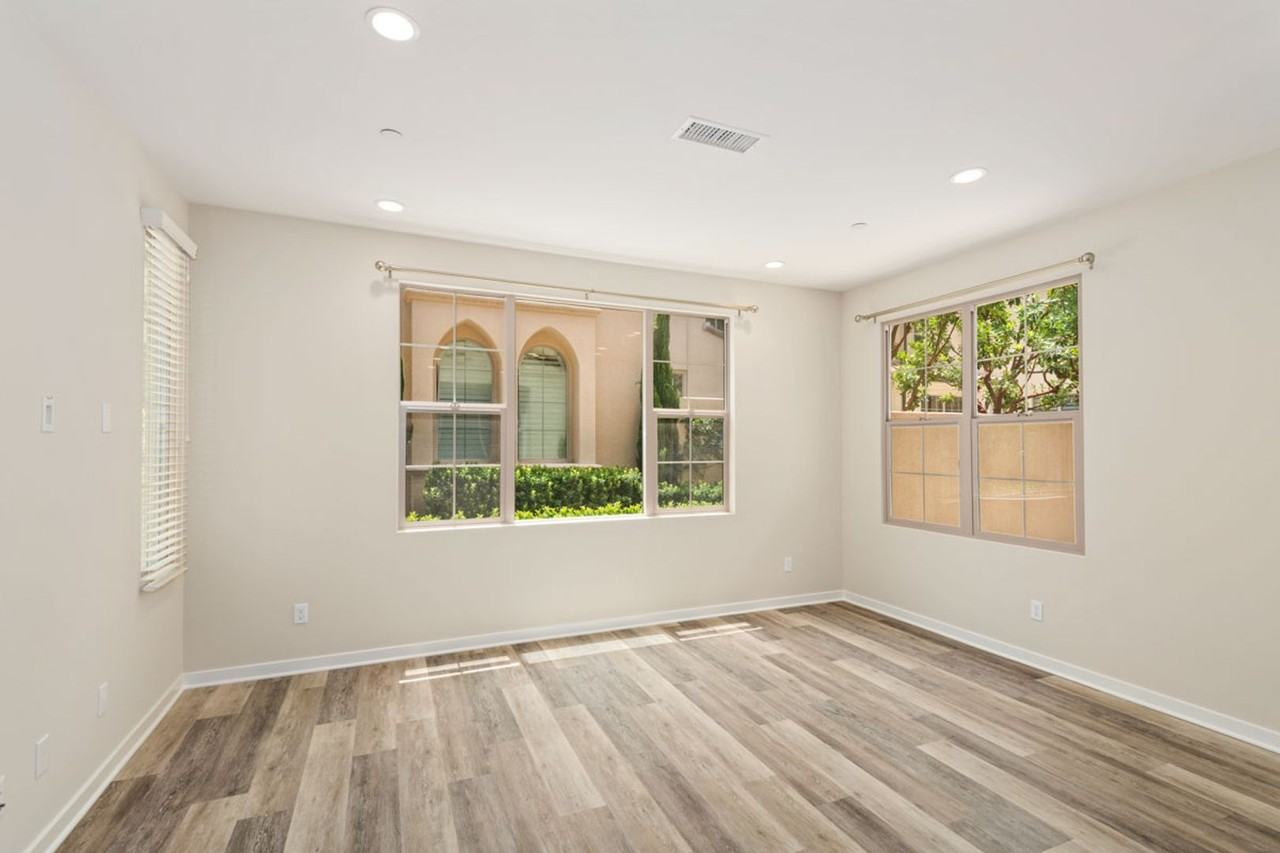 136 Tubeflower - Photo 2 of 25