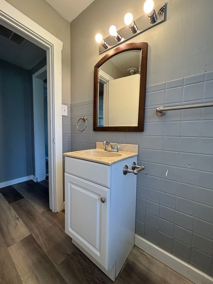 805 N Kansas Expy - Photo 7 of 12