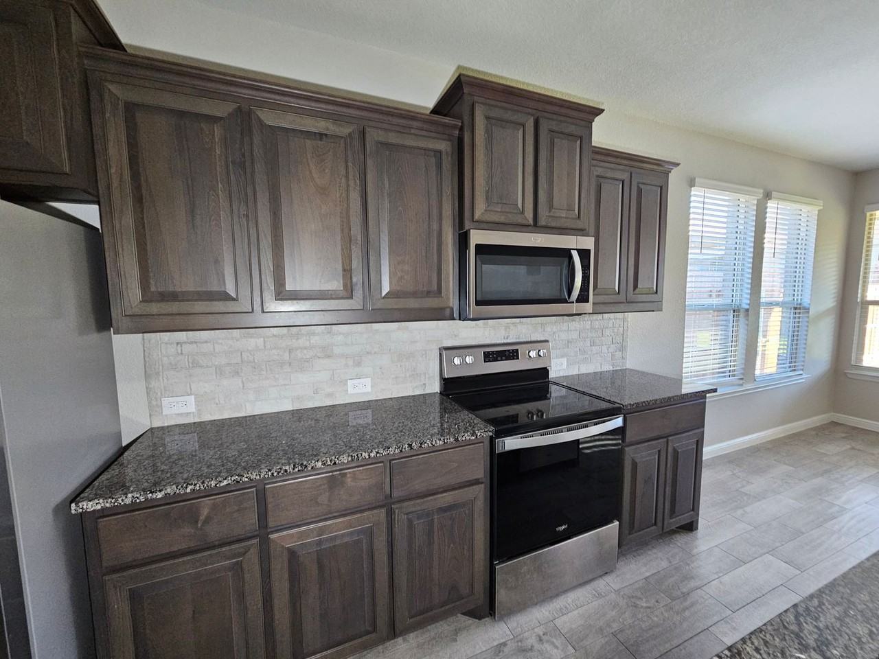 1029 Nelson Pl - Photo 2 of 29