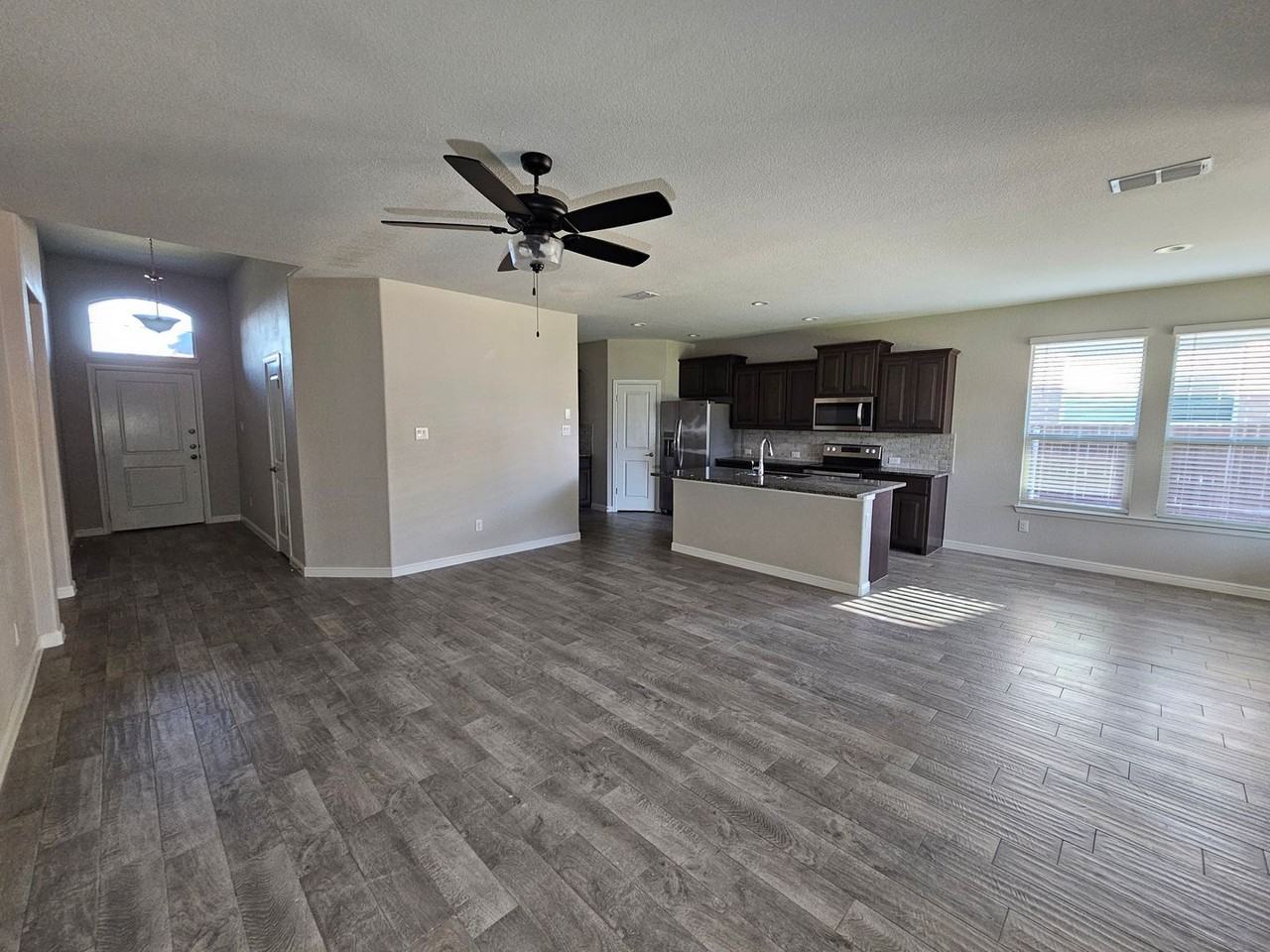 1029 Nelson Pl - Photo 3 of 29