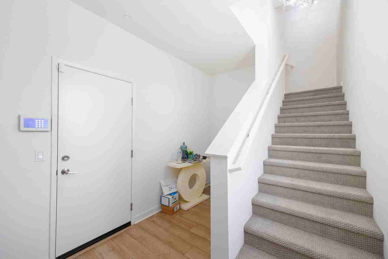 5355 Seacliff Pl #55 - Photo 2 of 21