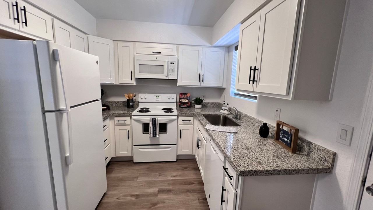 2941 E Cicero St - Photo 2 of 18