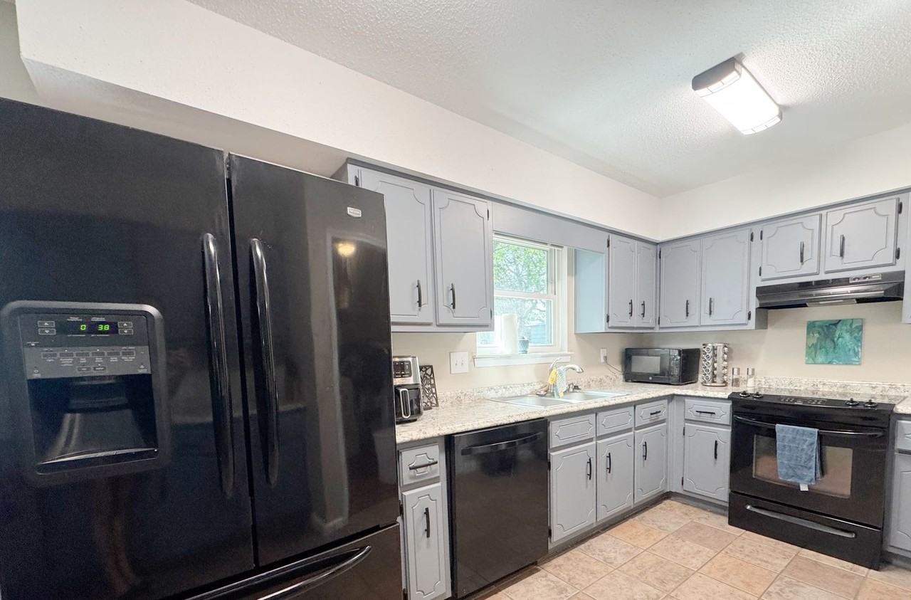 48 Cape Dr Nw - Photo 4 of 19