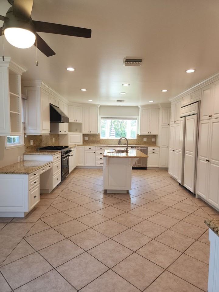 5523 Ranchito Ave - Photo 3 of 44