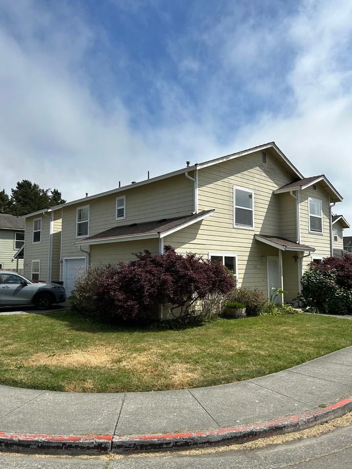 2986 Janes Creek Dr - Photo 2 of 3