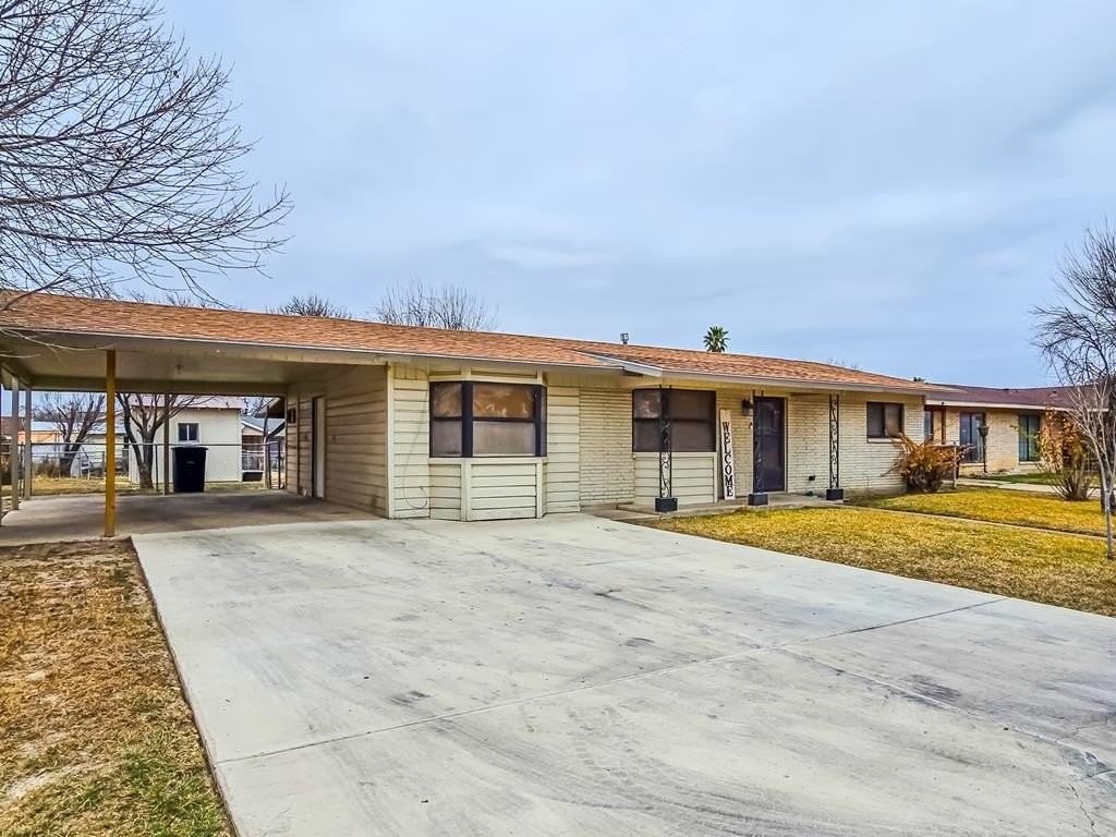 2461 Ralph Dr - Photo 2 of 28