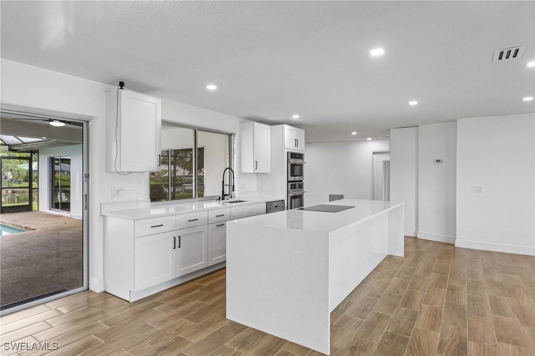 1041 N Waterway Dr - Photo 7 of 47