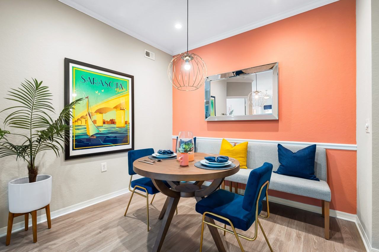 Saratoga Place - Photo 7 of 34