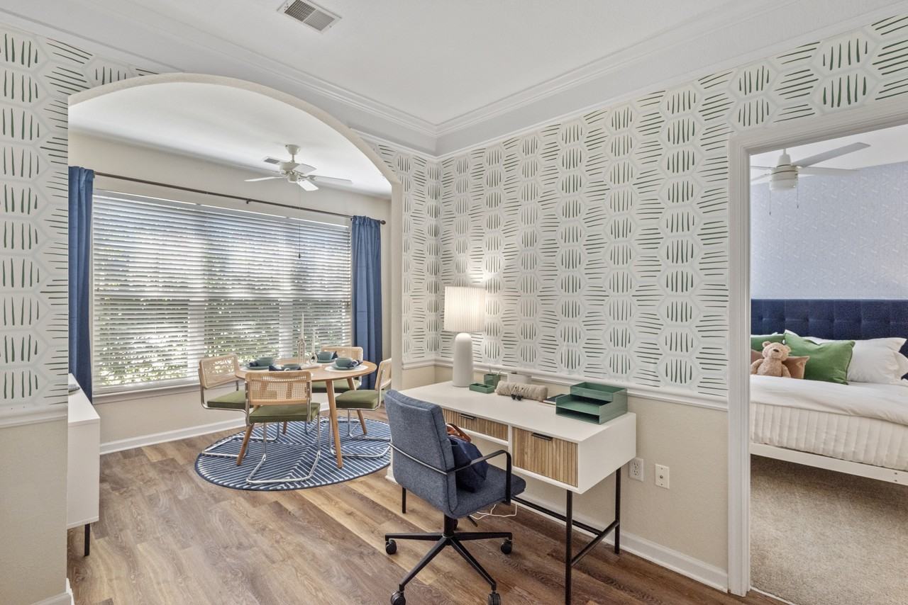 Hideaway at Greenbrier - Photo 7 of 42