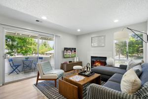 featured image of 1 Lakeville Cir