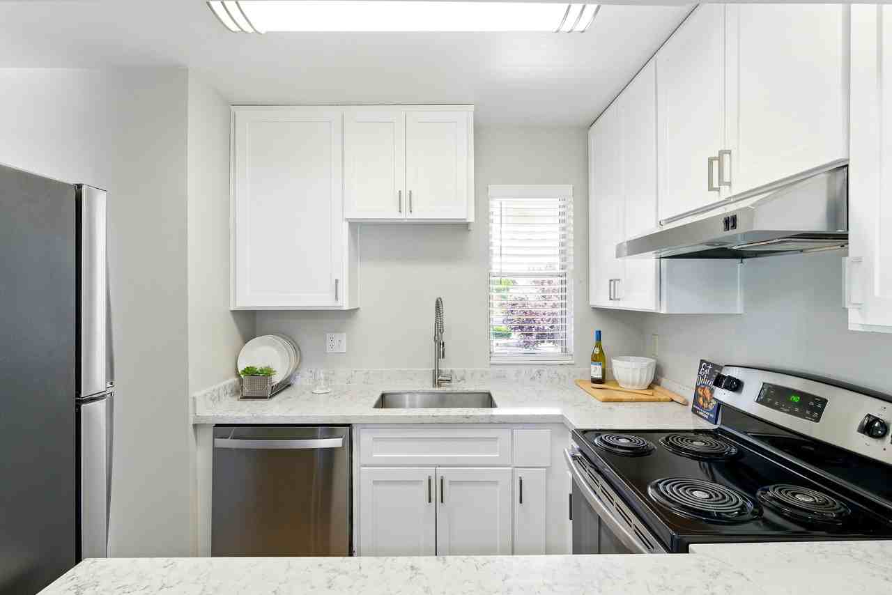 The Grove Luxury Apartments - Photo 7 of 49