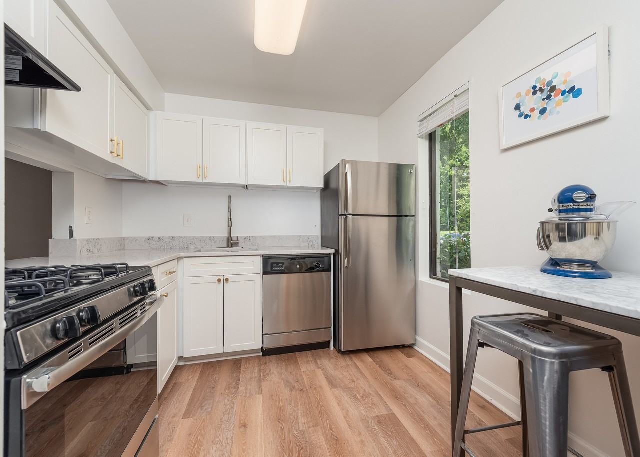 Cedar Place - Photo 5 of 28