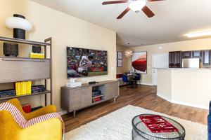 featured image of 1014 Enclave Dr