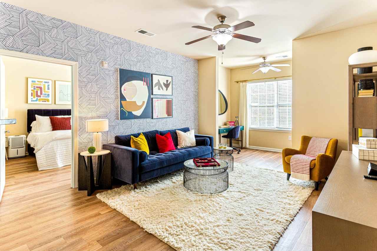 Enclave at Pamalee Square - Photo 2 of 43