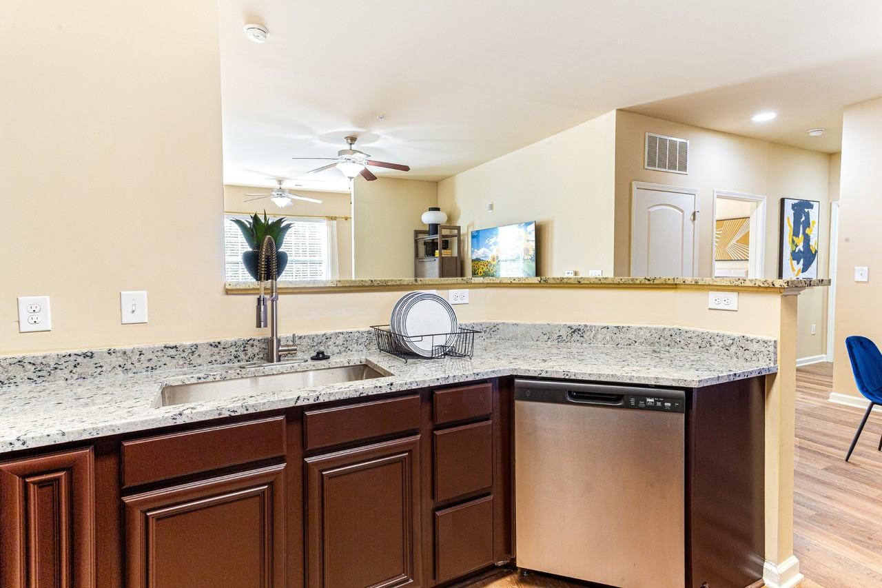 Enclave at Pamalee Square - Photo 6 of 43