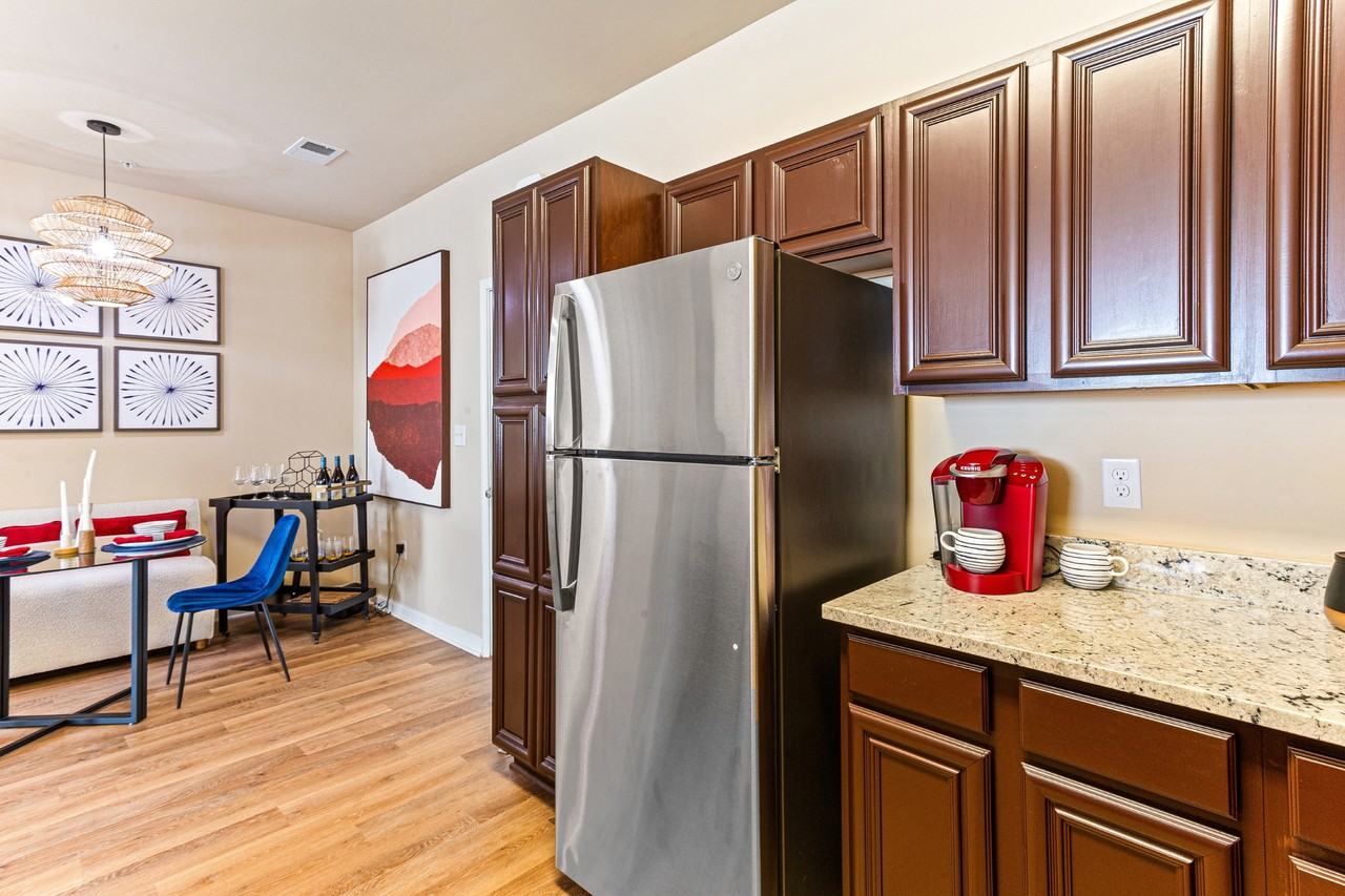 Enclave at Pamalee Square - Photo 7 of 43