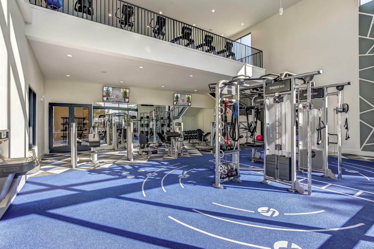 Residences at Arlington Heights - Photo 7 of 37