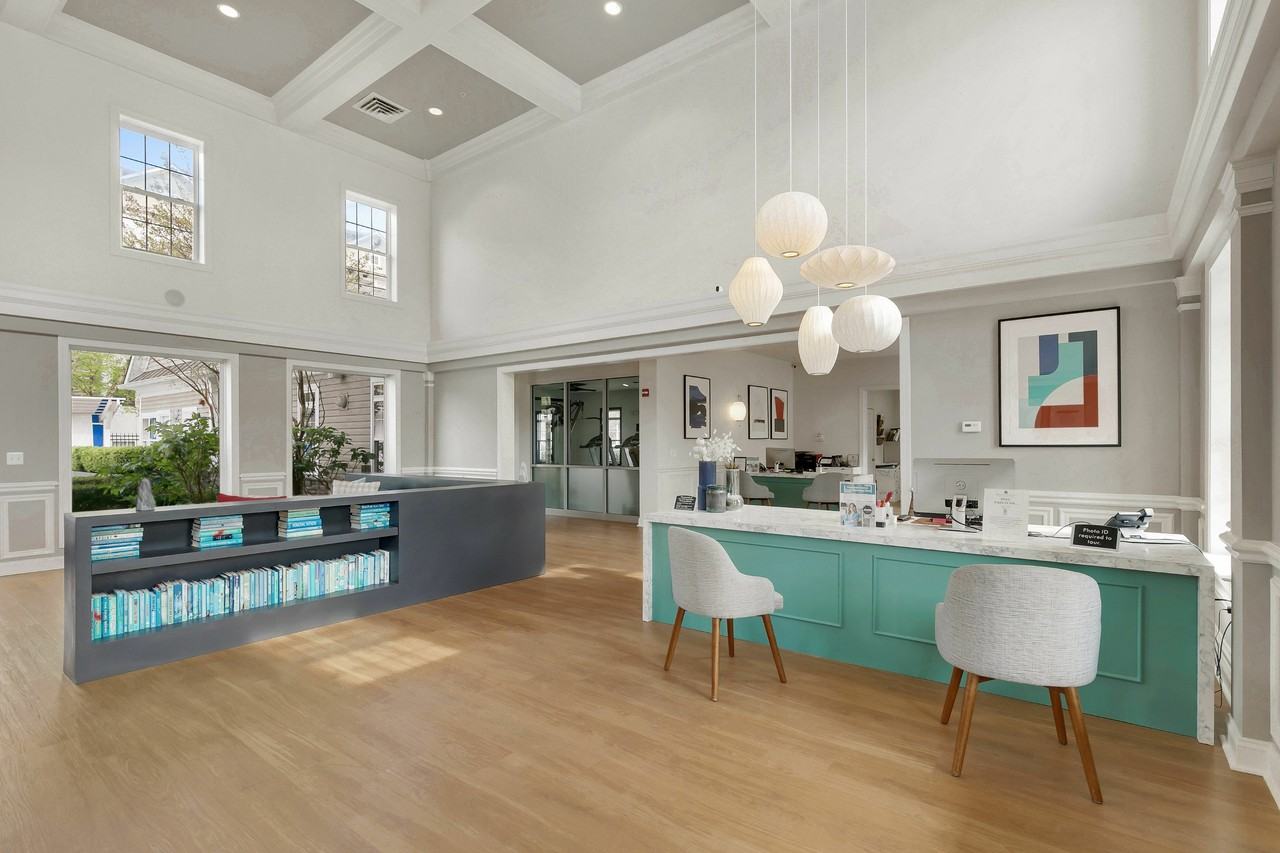 Belmont Station - Photo 7 of 50