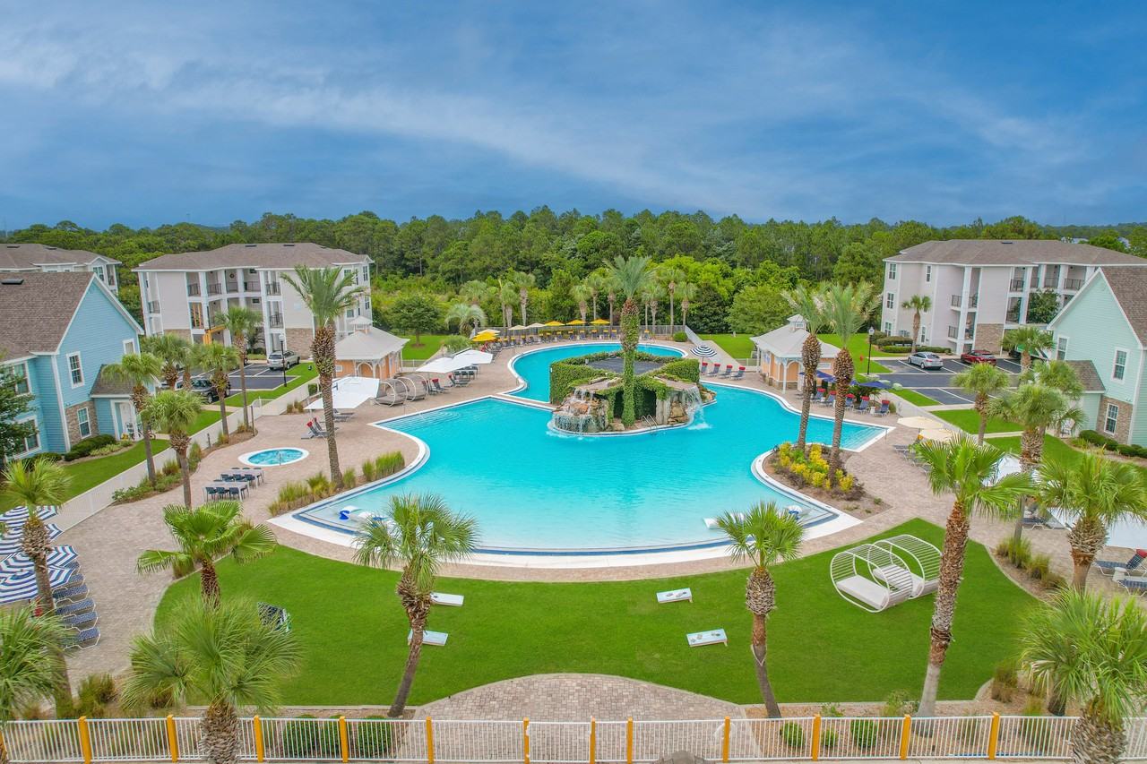 Edgewater Crossings - Photo 2 of 44