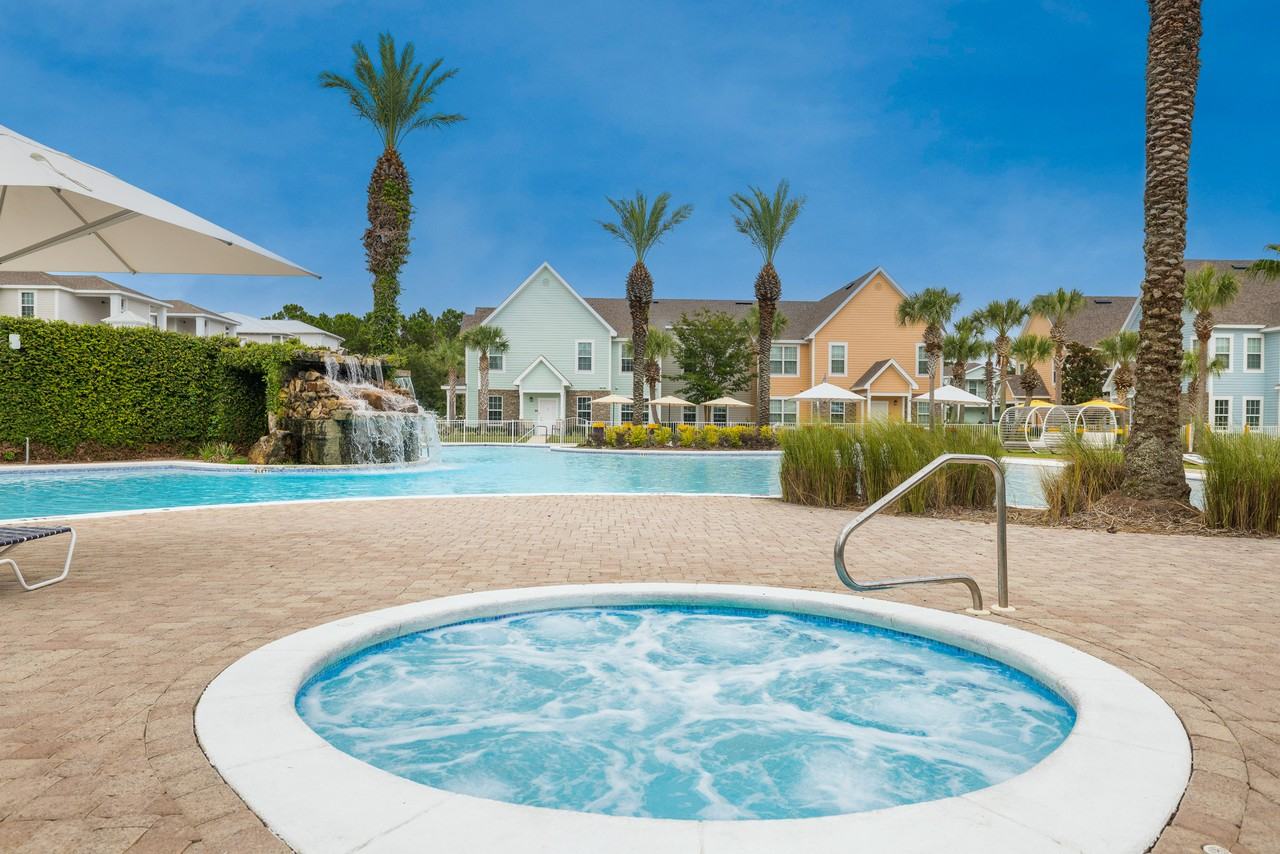 Edgewater Crossings - Photo 6 of 44