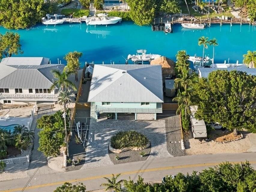 232 W Seaview Dr - Photo 3 of 45