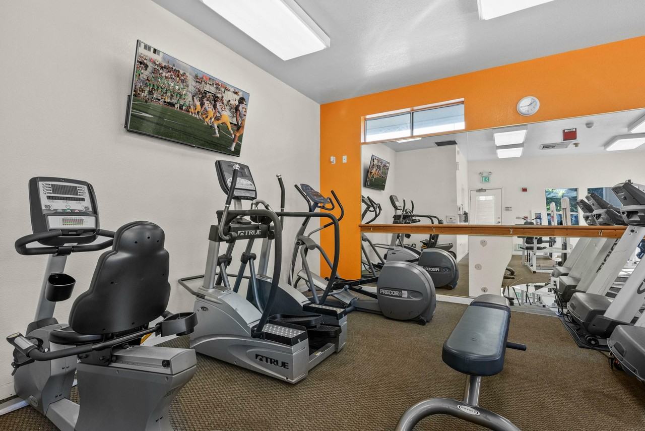 Parkside Glen - Photo 3 of 16