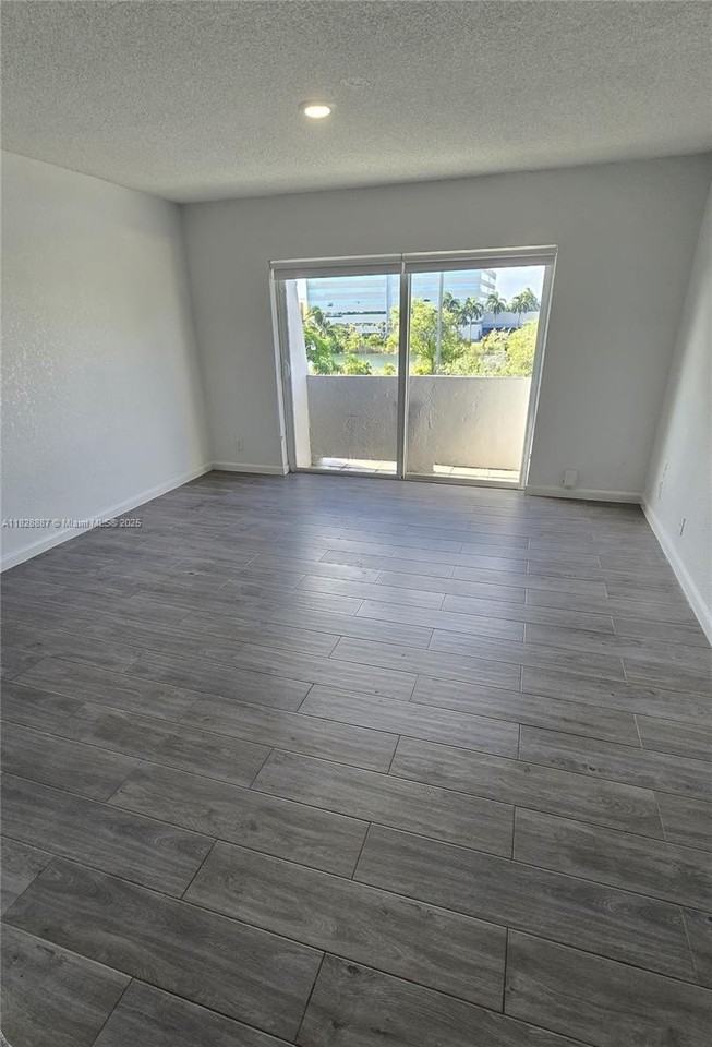 11110 Sw 196th St #409