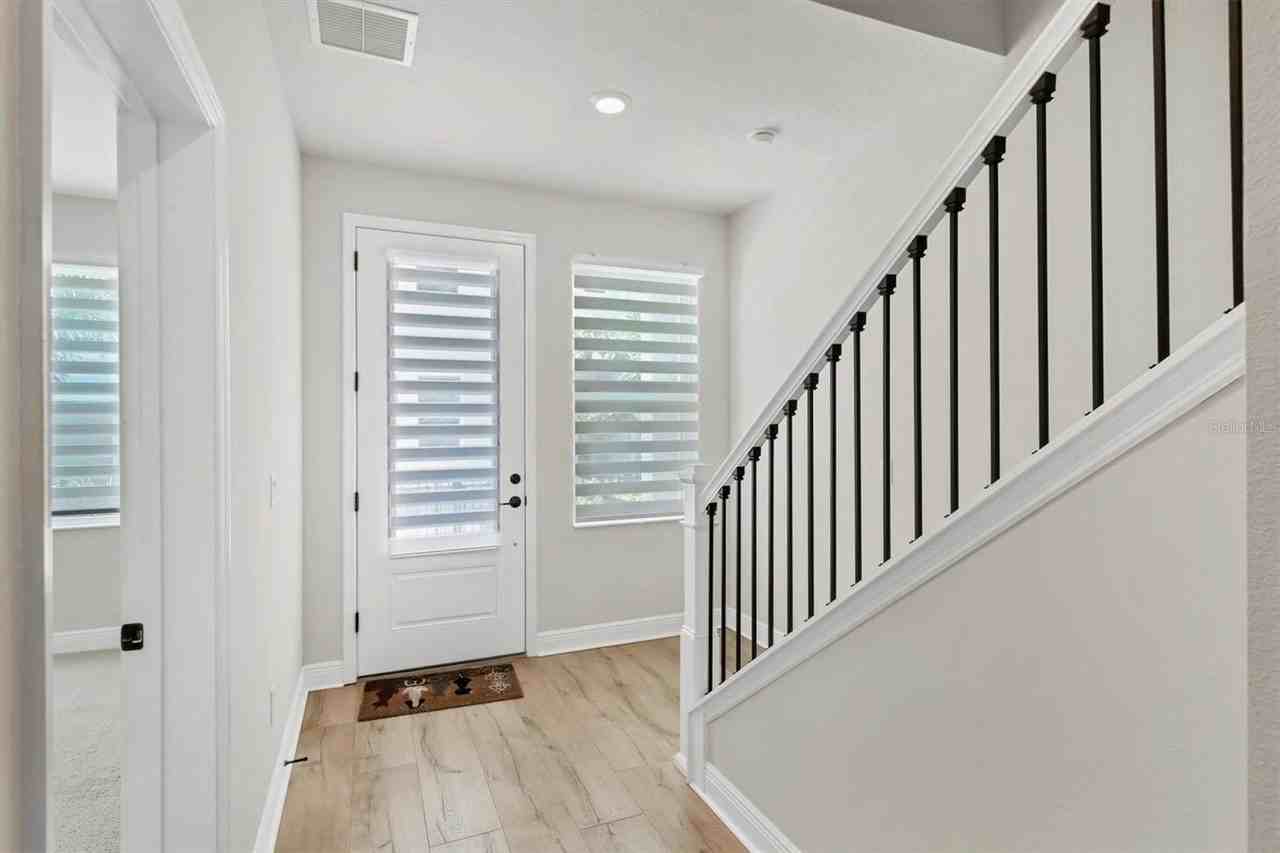 2513 Boone Ct - Photo 4 of 50