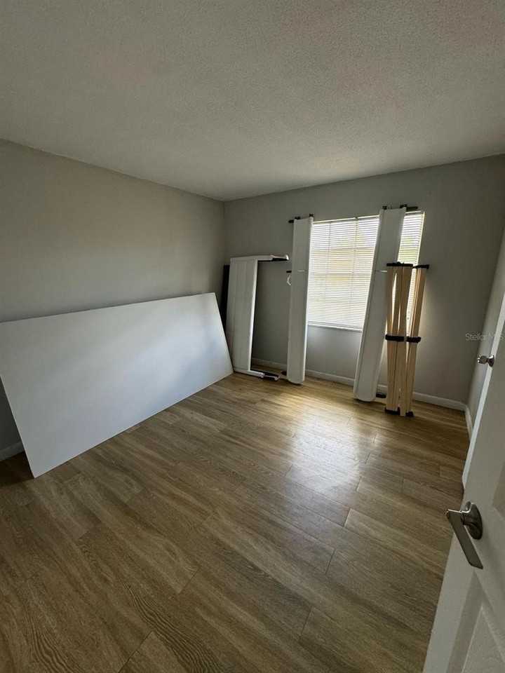 1649 W Oak Ridge Rd #1649C - Photo 7 of 8