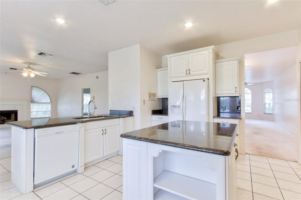 4905 Lake Cecile Dr - Photo 6 of 50