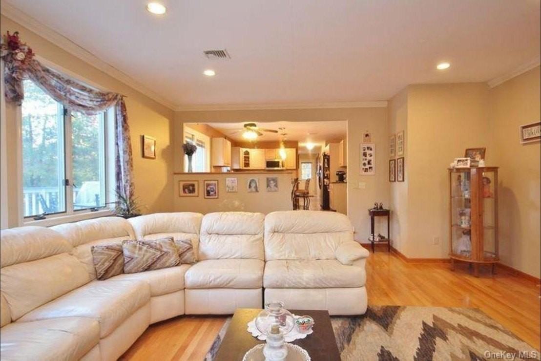 15 Ryder Ct - Photo 4 of 31