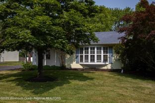 49 Williamsburg Dr - Photo 1 of 1