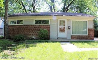 featured image of 28148 Fairfax St