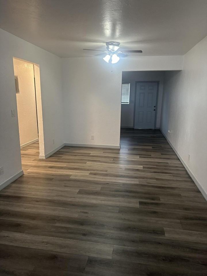 555 W 6th St #2 - Photo 3 of 11