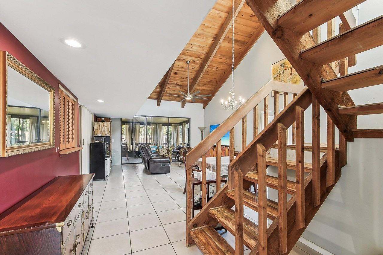 11063 Oakdale Rd - Photo 3 of 50