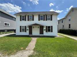 featured image of 1515 W Crawford Ave #B