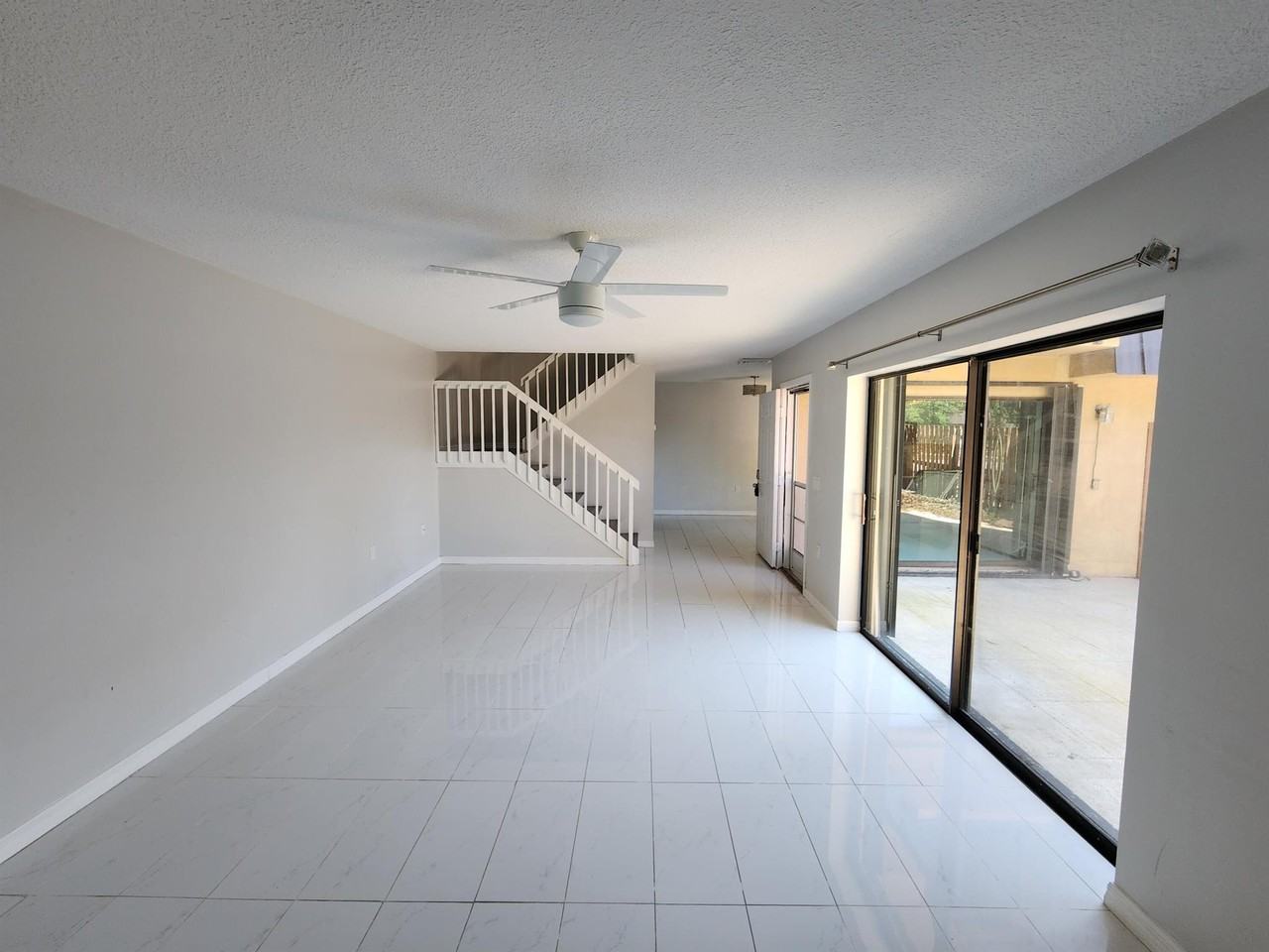 5768 Se Windsong Ln - Photo 3 of 25